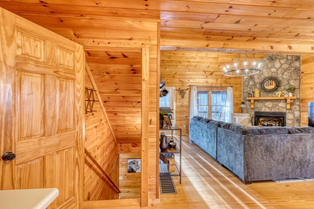 Mtn Cabin Sleeps 10 - 5 Mins To Fishing & Camping Ellijay Eksteriør bilde