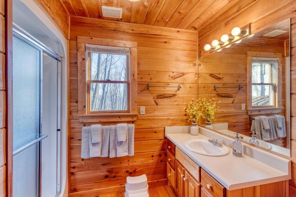 Mtn Cabin Sleeps 10 - 5 Mins To Fishing & Camping Ellijay Eksteriør bilde