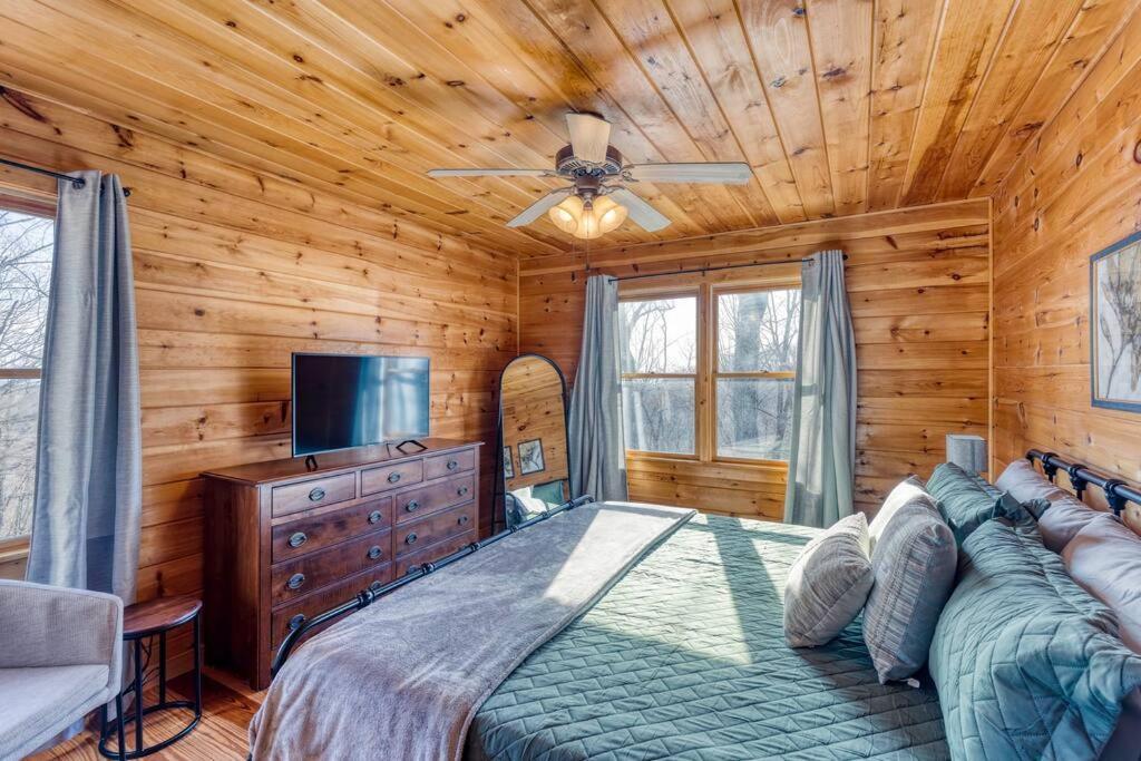 Mtn Cabin Sleeps 10 - 5 Mins To Fishing & Camping Ellijay Eksteriør bilde